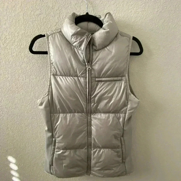 Fabletics Elliot Puffer Vest - Picture 2 of 7